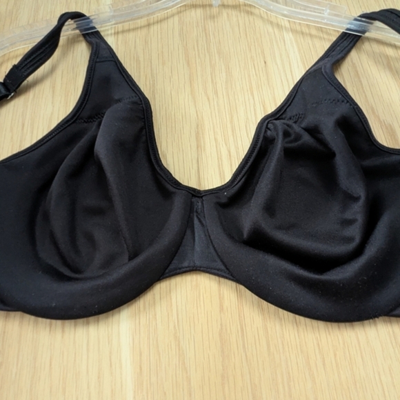 Bali (36D) Classic Black Bra With Floral Design On Straps - Picture 9 of 10